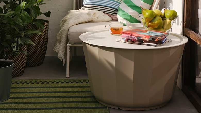 IKEA LÅGASKÄR Coffee table in front of patio seating area