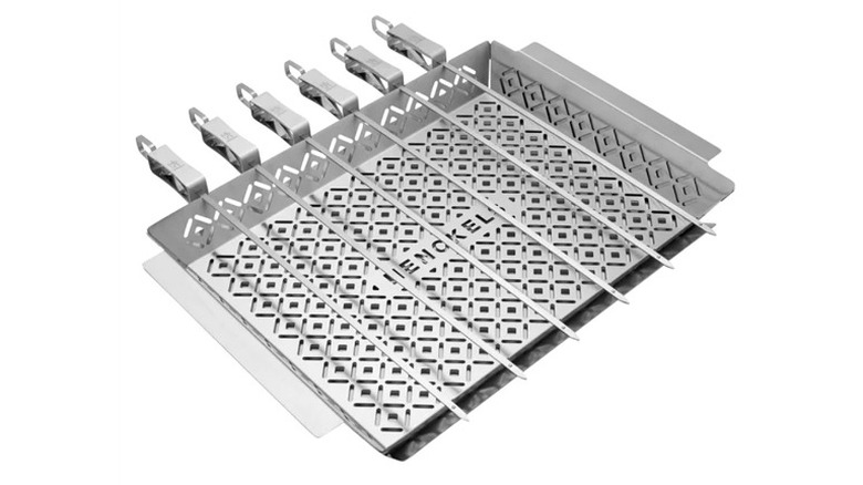 Henckels metal barbecue tray and skewers