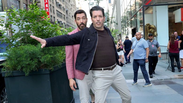 Drew and Johnathon Scott posing on New York street