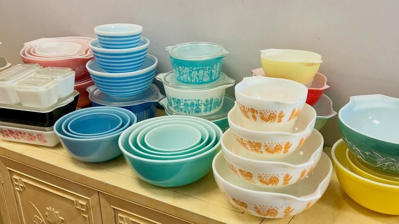Collection of Pyrex bowls and dishes