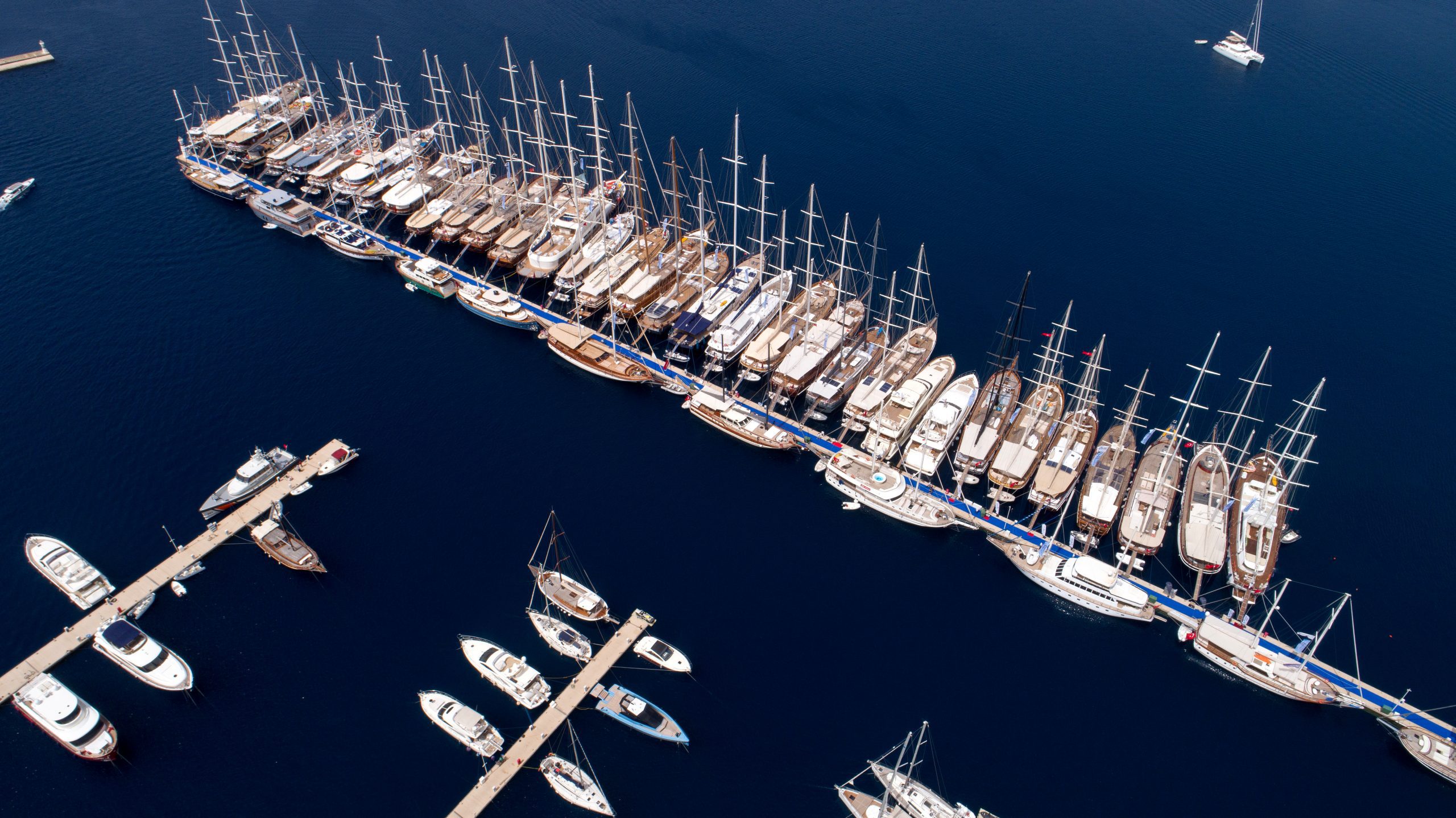 Luxury UBI Bene Yacht