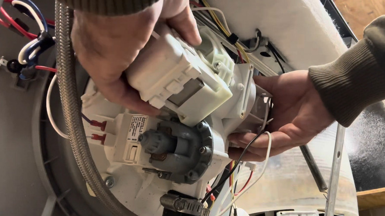 Installing the circulation pump in a Frigidaire dishwasher