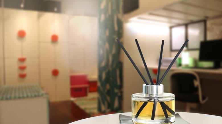Aromatherapy diffuser on kitchen table