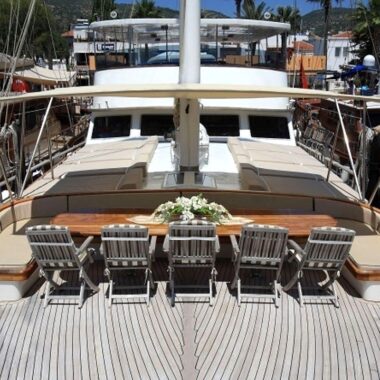 Aegean Clipper 10
