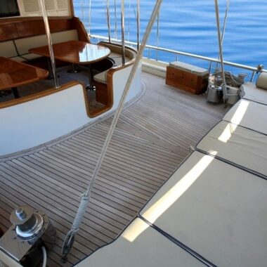 Aegean Clipper 13