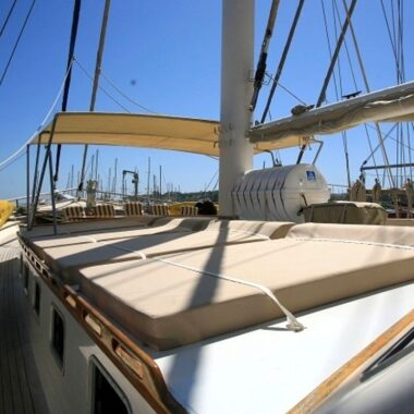 Aegean Clipper 9